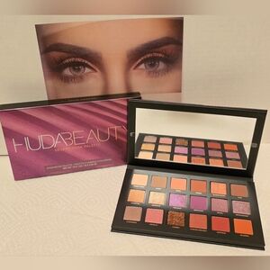 Huda beauty Desert Dusk Pallet